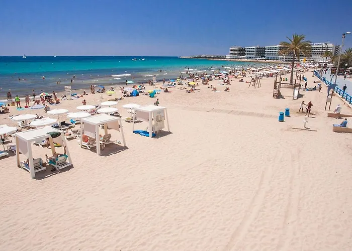 Large With Large And Sunny Terrace - Garden , Center شقة لقنت